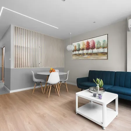 New Yorker, Nilie Hospitality Mgmt Apartament